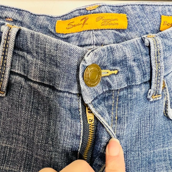 Seven7 Bootcut Jeans 4 Denim Blue Whiskered Faded Med Wash High Waist Cotton - Picture 4 of 6